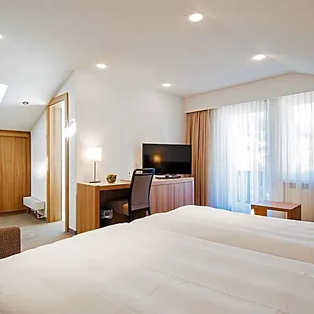 Mistral Superior 3*