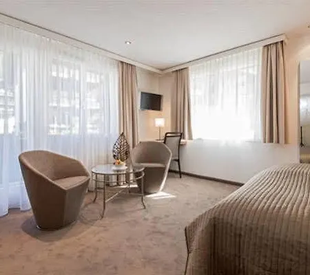Mistral Superior Hotel