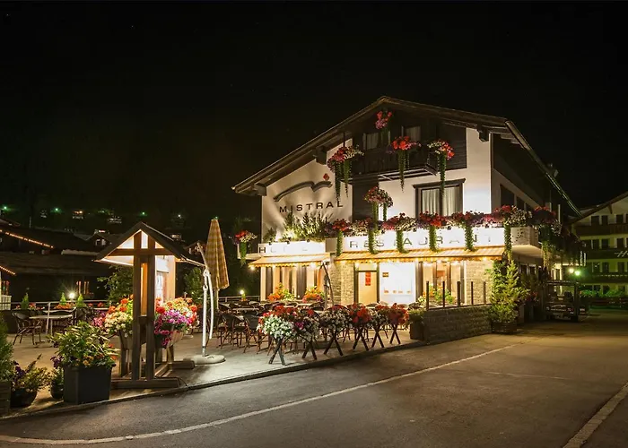 酒店 米斯特拉尔高级酒店 萨斯费